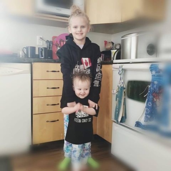 Meet your Posher, Justine - Picture 1 of 1